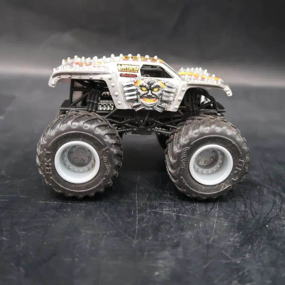 Hot Wheels Monster Jam Maxd Diecast Car Toy Vehicle Silver 1:64 Scale Loose
